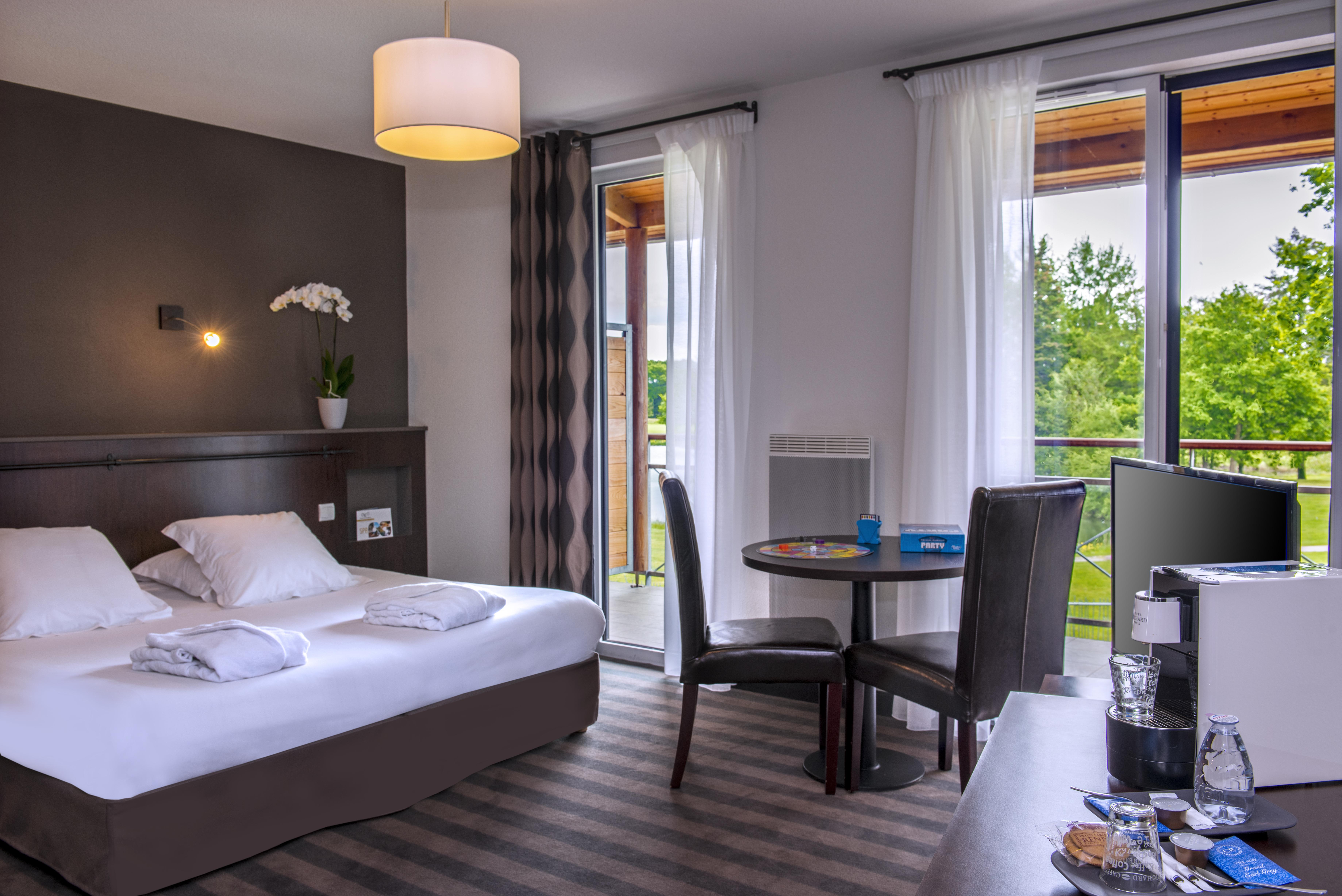Domaine De Cice-Blossac, Resort Spa & Golf 브뤼즈 외부 사진