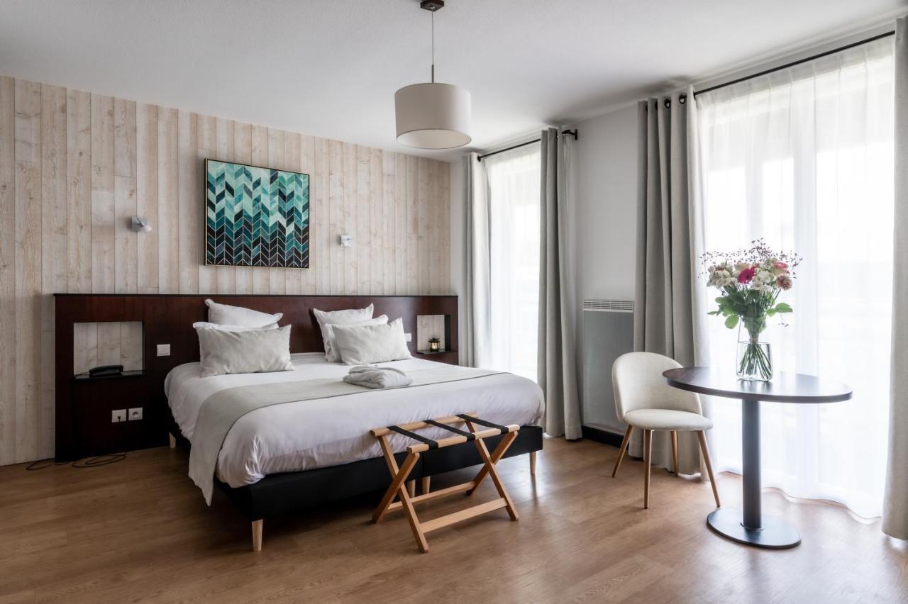Domaine De Cice-Blossac, Resort Spa & Golf 브뤼즈 외부 사진